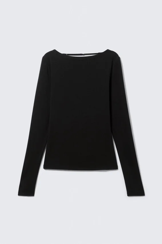 Slim Long-Sleeved Open Back Top – Black Slim Long-Sleeved Open Back Top – Black