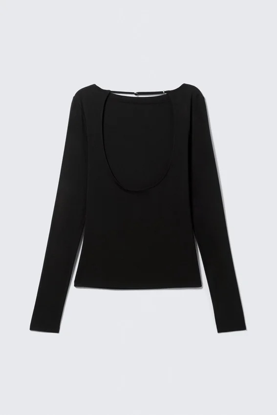 Slim Long-Sleeved Open Back Top – Black Slim Long-Sleeved Open Back Top – Black
