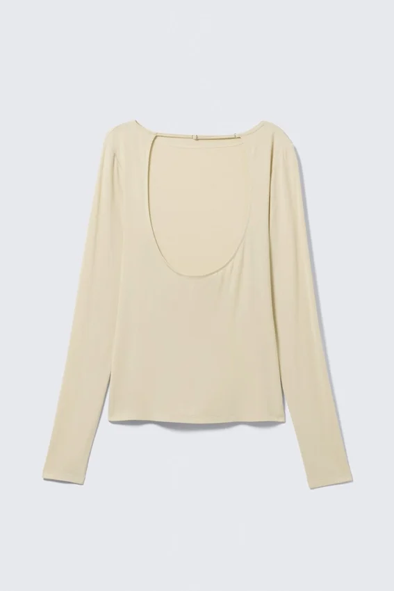 Slim Long-Sleeved Open Back Top – Light Dusty Beige Slim Long-Sleeved Open Back Top – Light Dusty Beige