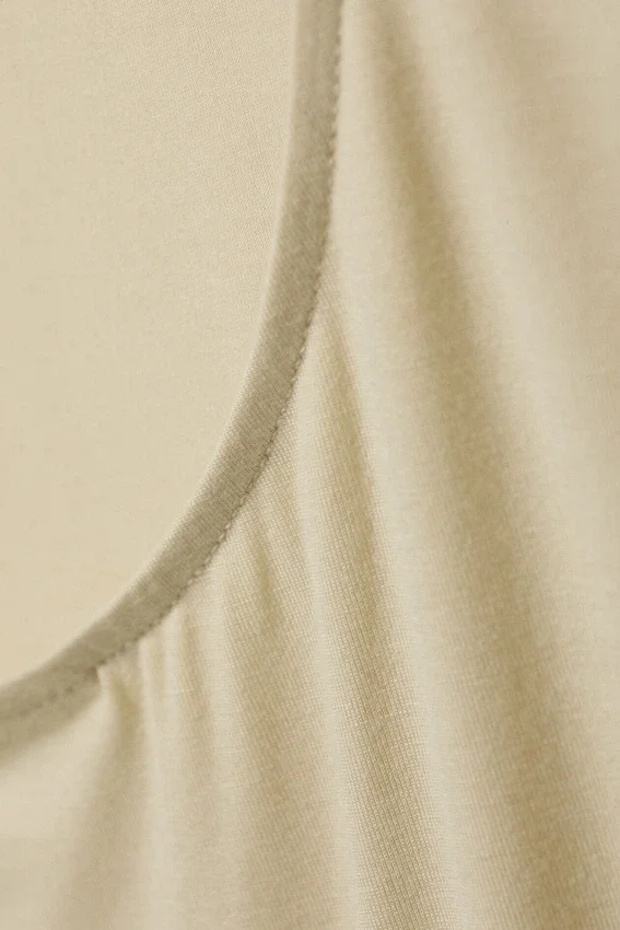 Slim Long-Sleeved Open Back Top – Light Dusty Beige Slim Long-Sleeved Open Back Top – Light Dusty Beige