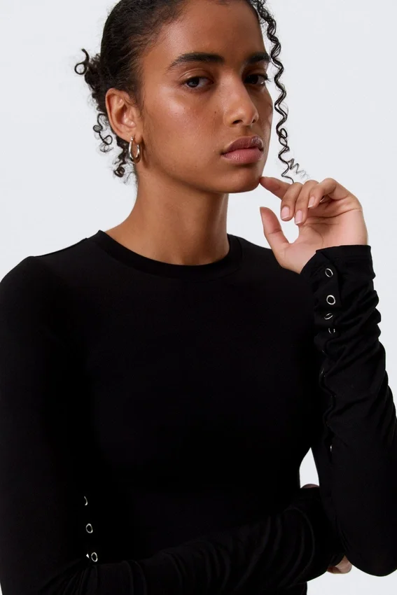 Slim Long-Sleeved Press Stud Top – Black Slim Long-Sleeved Press Stud Top – Black