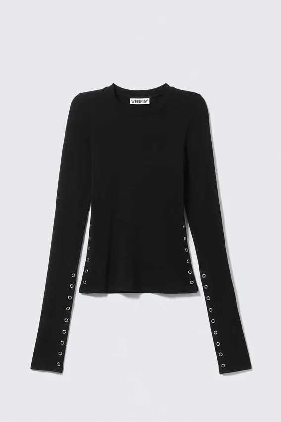 Slim Long-Sleeved Press Stud Top – Black Slim Long-Sleeved Press Stud Top – Black