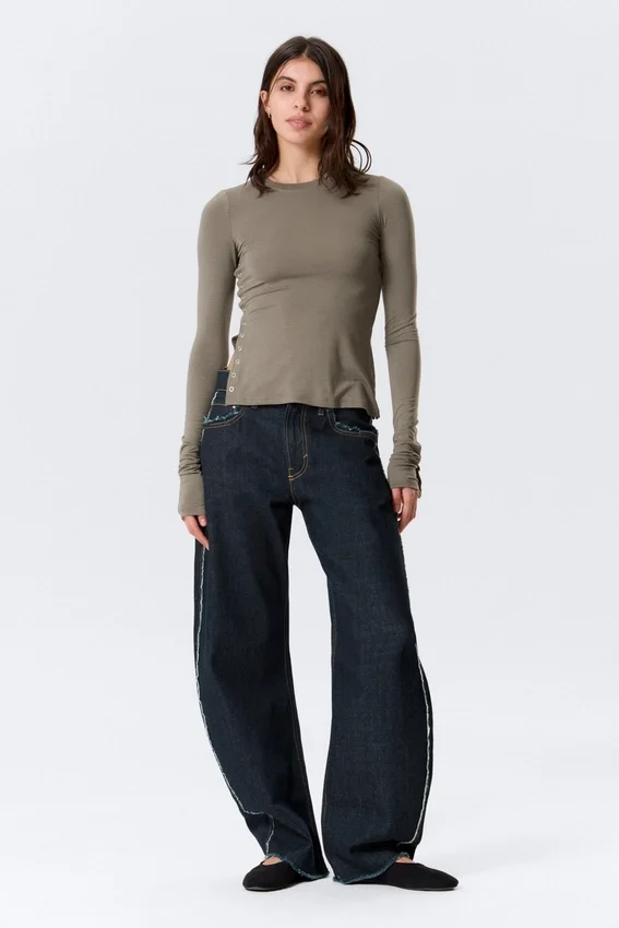 Slim Long-Sleeved Press Stud Top – Dusty Grey Slim Long-Sleeved Press Stud Top – Dusty Grey