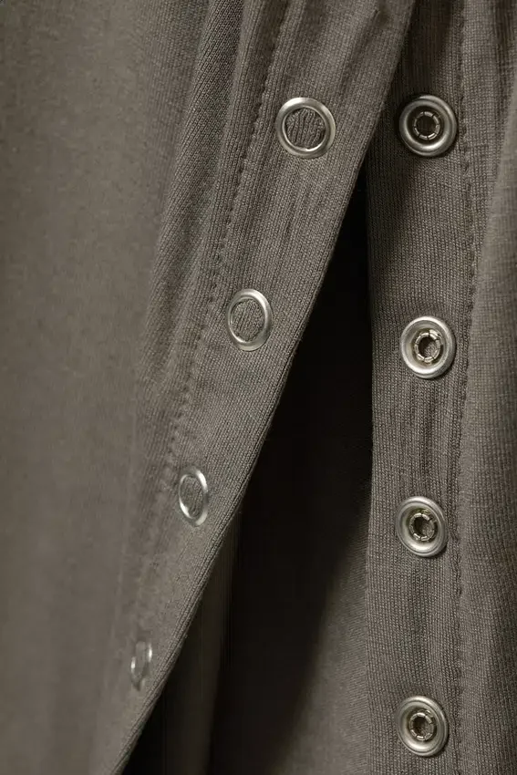 Slim Long-Sleeved Press Stud Top – Dusty Grey Slim Long-Sleeved Press Stud Top – Dusty Grey