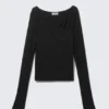 Slim Long-Sleeved Wrap Top – Black Slim Long-Sleeved Wrap Top – Black