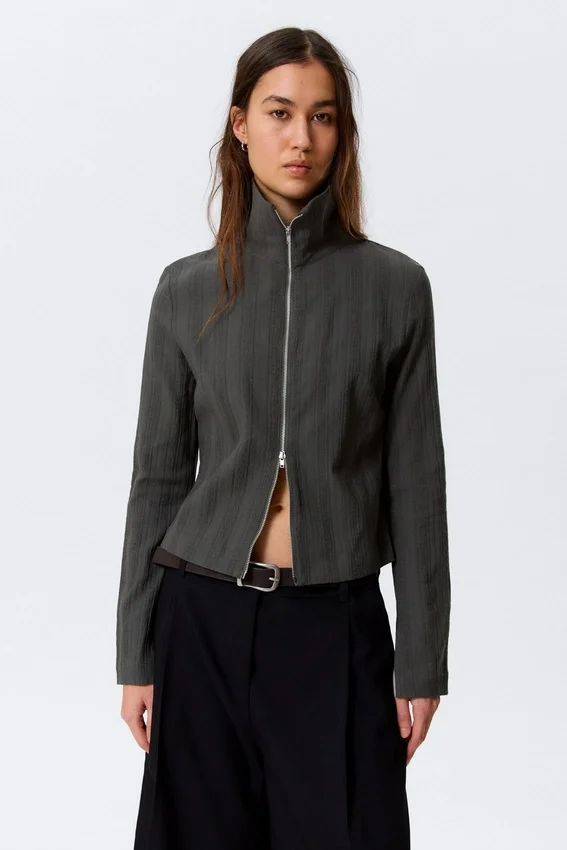 Slim Long-Sleeved Zip Shirt – Dark Grey Slim Long-Sleeved Zip Shirt – Dark Grey
