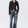 Slim Long-Sleeved Zip Shirt – Striped Black Slim Long-Sleeved Zip Shirt – Striped Black