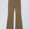 Slim Low Waist Flared Suit Trousers – Khaki Green Slim Low Waist Flared Suit Trousers – Khaki Green