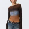 Slim Printed Long-Sleeved Top – Dark Brown Gradient Slim Printed Long-Sleeved Top – Dark Brown Gradient