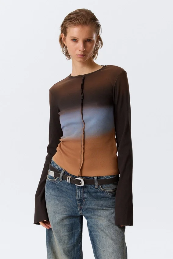 Slim Printed Long-Sleeved Top – Dark Brown Gradient Slim Printed Long-Sleeved Top – Dark Brown Gradient