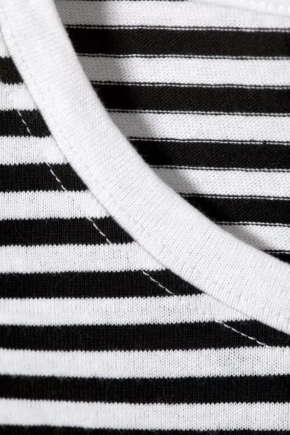 Slim Short-Sleeved Cotton T-Shirt – Black & White Stripe Slim Short-Sleeved Cotton T-Shirt – Black & White Stripe