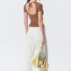 Slim Short-Sleeved Open-Back Top – Brown Slim Short-Sleeved Open-Back Top – Brown