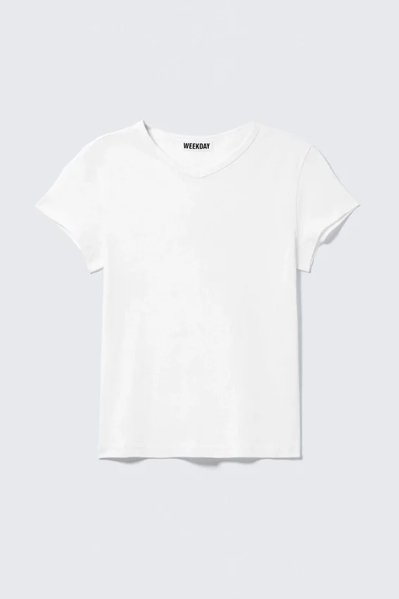 Slim Short-Sleeved V-Neck T-Shirt – White Slim Short-Sleeved V-Neck T-Shirt – White