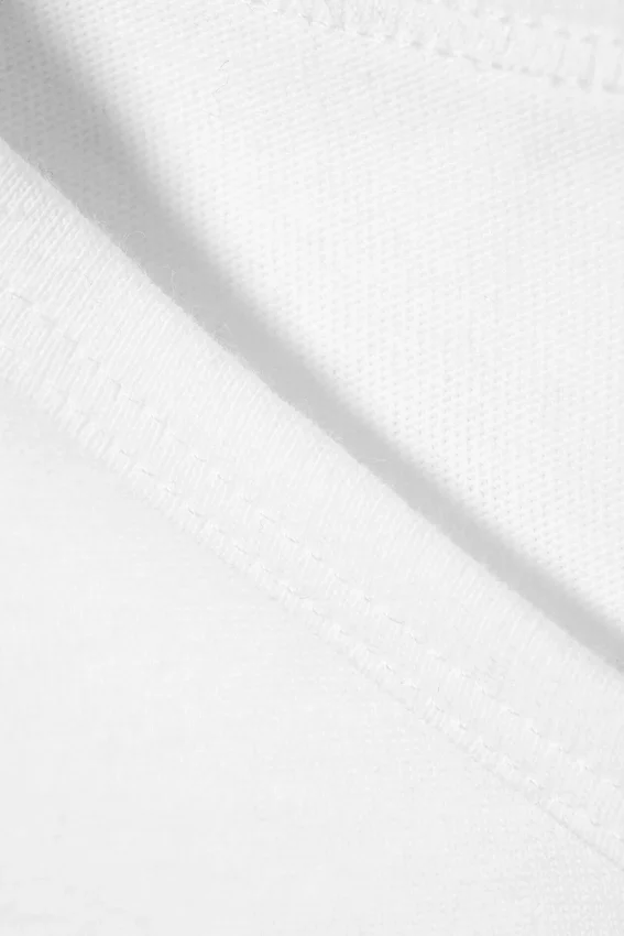 Slim Short-Sleeved V-Neck T-Shirt – White Slim Short-Sleeved V-Neck T-Shirt – White