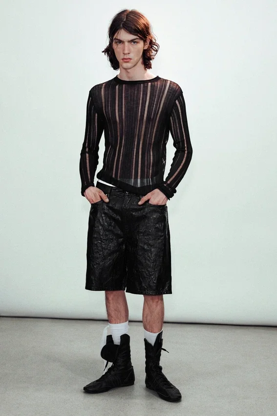 Slim Tear-Knit Long-Sleeved T-Shirt – Black Slim Tear-Knit Long-Sleeved T-Shirt – Black