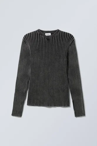 Slim V-Neck Knitted Sweater – Washed Black