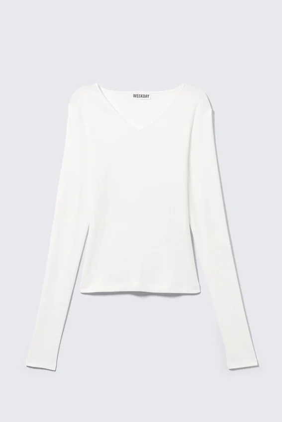 Slim V-Neck Long-Sleeved Top – Off-White Slim V-Neck Long-Sleeved Top – Off-White
