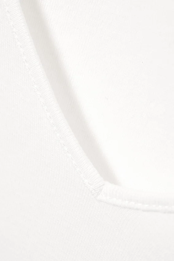 Slim V-Neck Long-Sleeved Top – Off-White Slim V-Neck Long-Sleeved Top – Off-White