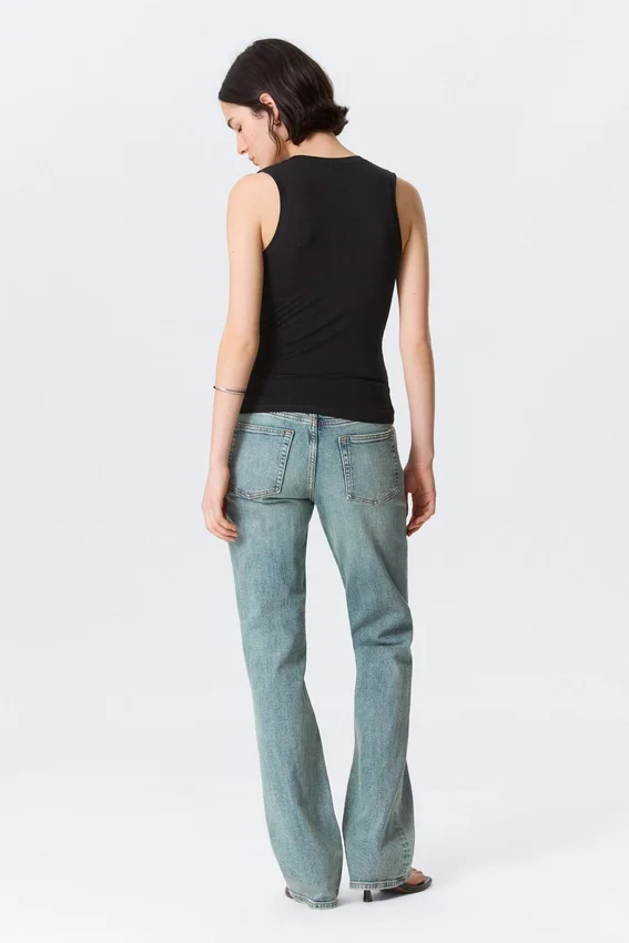 Slim V-Neck Sleeveless Top – Black Slim V-Neck Sleeveless Top – Black