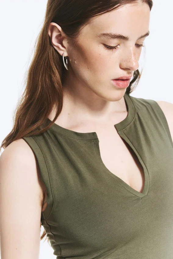 Slim V-Neck Sleeveless Top – Dusty Khaki Green Slim V-Neck Sleeveless Top – Dusty Khaki Green