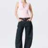 Slim V-Neck Sleeveless Top – Light Pink Slim V-Neck Sleeveless Top – Light Pink