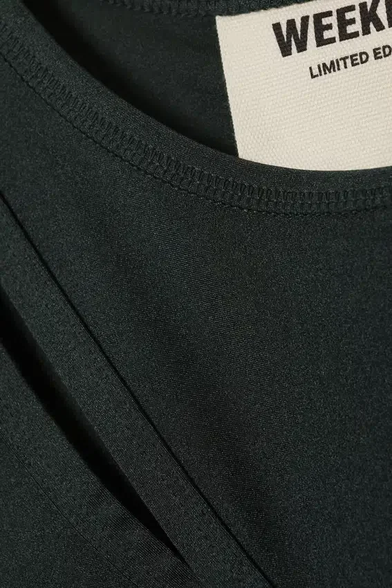 Smooth Fitted Tank Top – Dark Grey Smooth Fitted Tank Top – Dark Grey