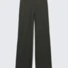 Soft Low Waisted Leggings – Black