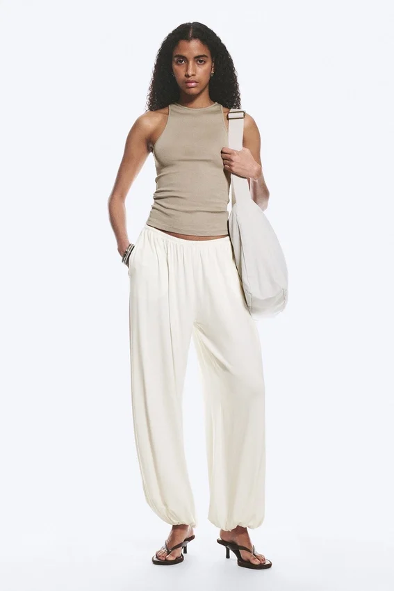 Soft Mid-Rise Balloon Trousers – White Soft Mid-Rise Balloon Trousers – White