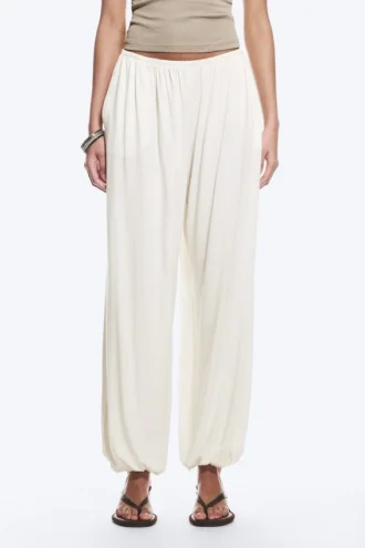 Soft Mid-Rise Balloon Trousers – White