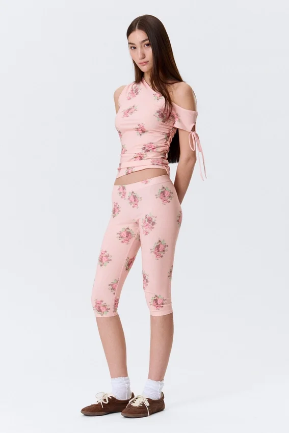 Soft Mid Rise Capri Leggings – Light Pink – Floral Soft Mid Rise Capri Leggings – Light Pink – Floral