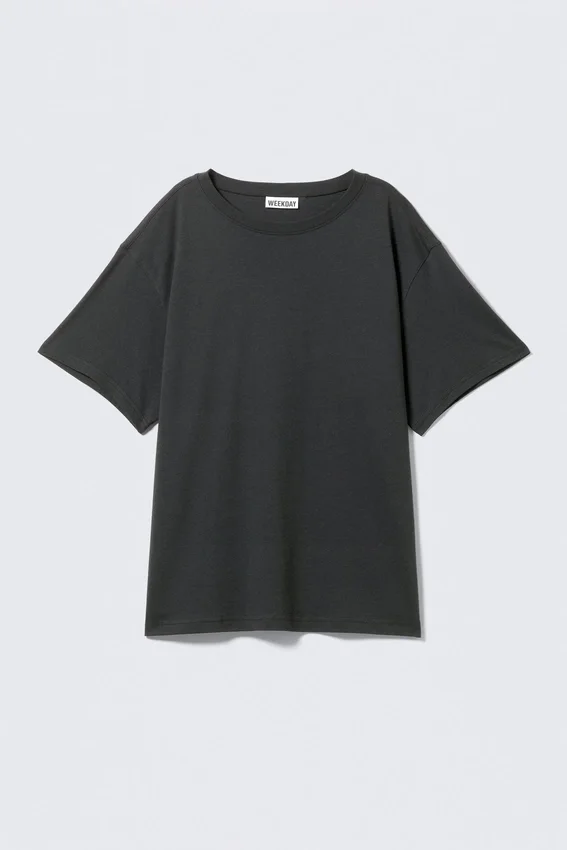 Soft Oversized Short-Sleeved T-Shirt – Dark Grey Soft Oversized Short-Sleeved T-Shirt – Dark Grey