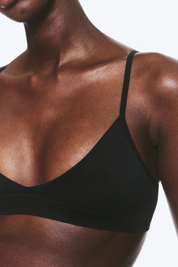 Soft Seamless Triangle Bra – Black Soft Seamless Triangle Bra – Black