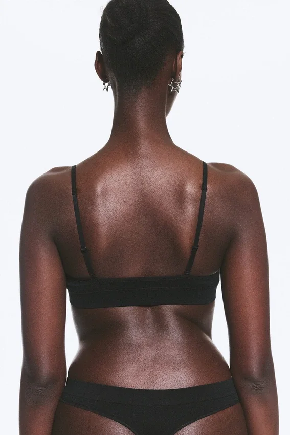 Soft Seamless Triangle Bra – Black Soft Seamless Triangle Bra – Black