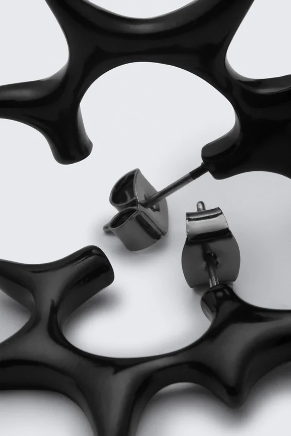 Spiky Hoop Earrings – Black Spiky Hoop Earrings – Black