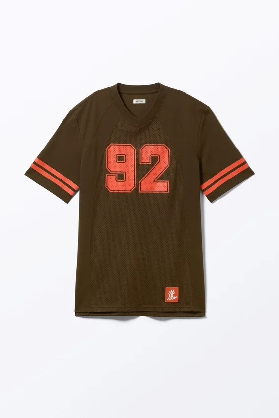 Sporty Mini T-Shirt Dress – Dark Brown & Red Sporty Mini T-Shirt Dress – Dark Brown & Red