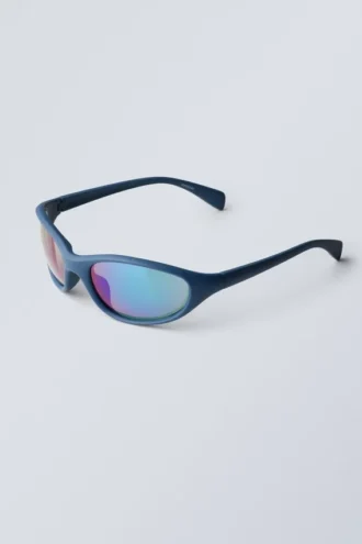 Sporty Oval Sunglasses – Soft Blue