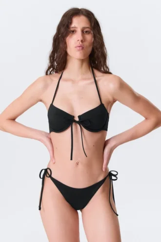 Strappy Wired Halter Bikini Top – Black