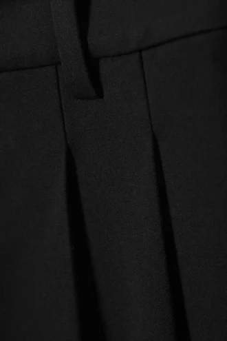 Super Wide Pleated Suiting Trousers – Black Super Wide Pleated Suiting Trousers – Black