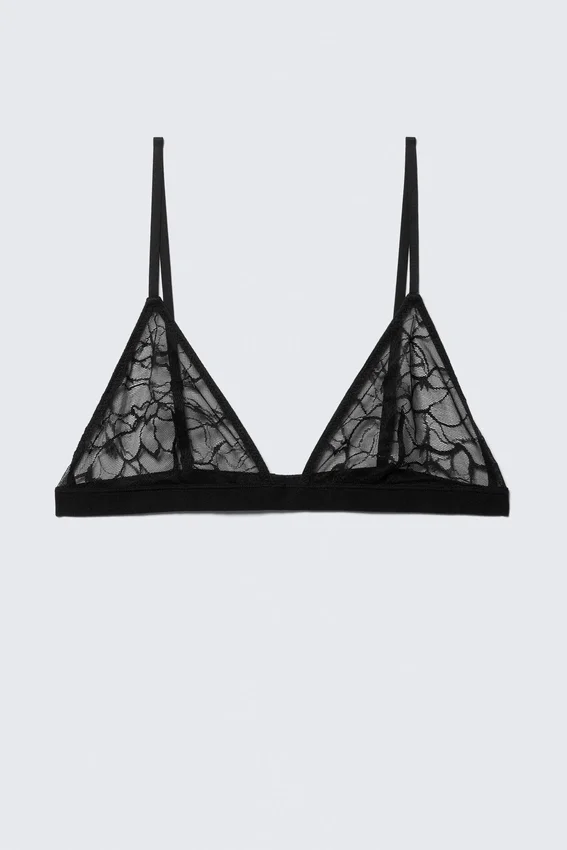 Swirly Lace Triangle Bra – Black Swirly Lace Triangle Bra – Black