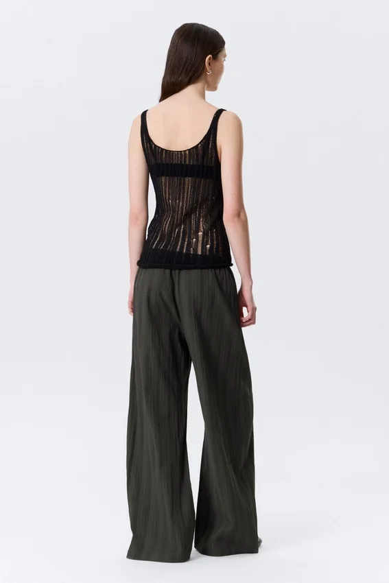 Textured Knitted Tank Top – Black Textured Knitted Tank Top – Black