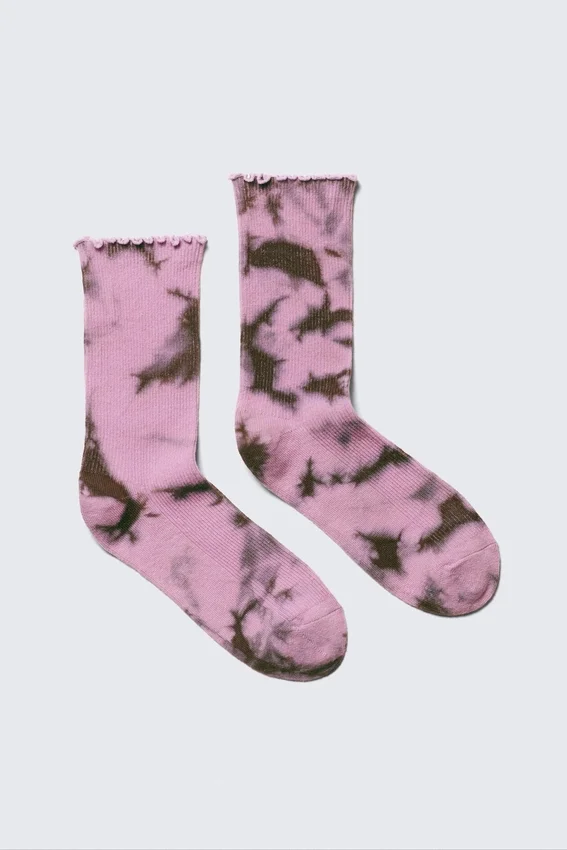 Tie-Dye Frilled Crew Socks – Pink Tie-Dye Tie-Dye Frilled Crew Socks – Pink Tie-Dye