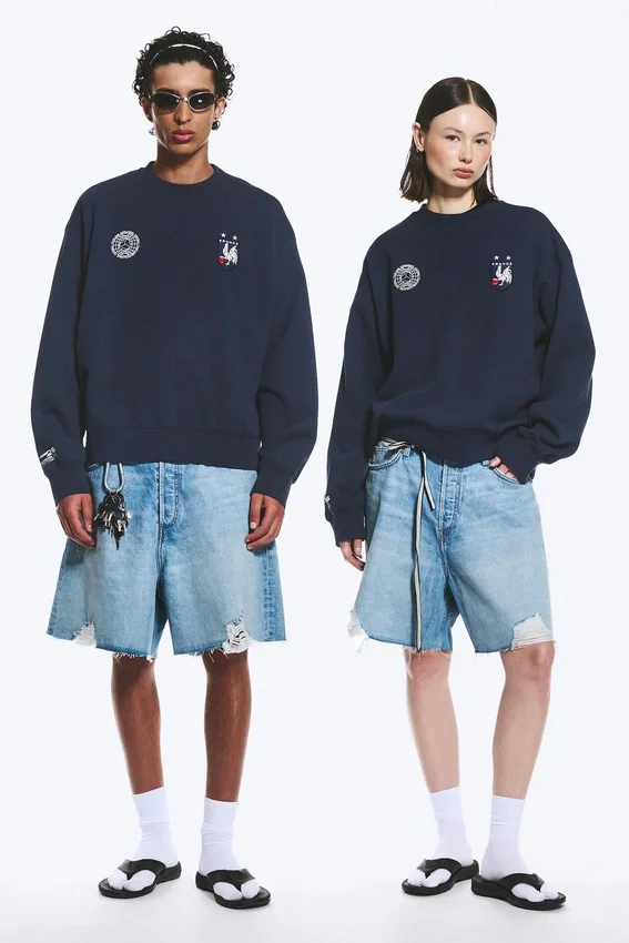 Toffs Boxy Football Sweatshirt – Dark Blue Toffs Boxy Football Sweatshirt – Dark Blue
