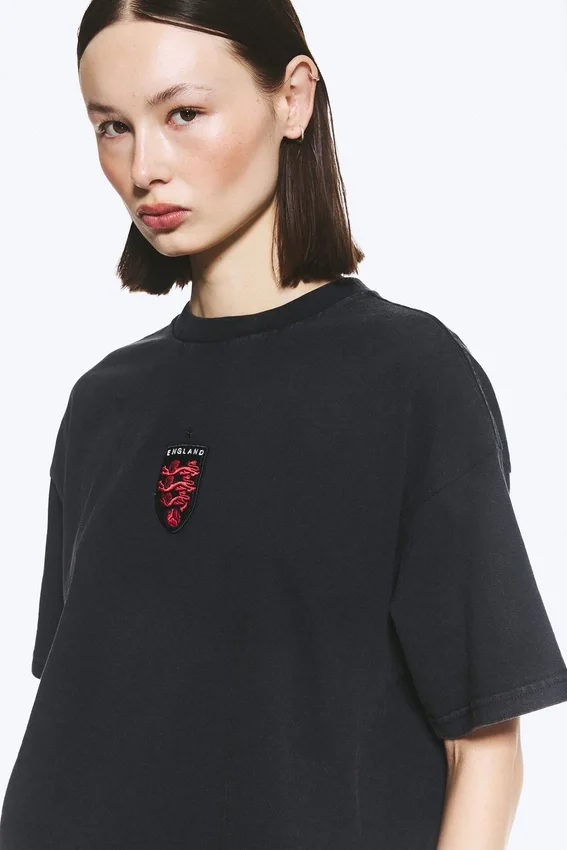 Toffs Loose Boxy Football T-Shirt – off Black Toffs Loose Boxy Football T-Shirt – off Black