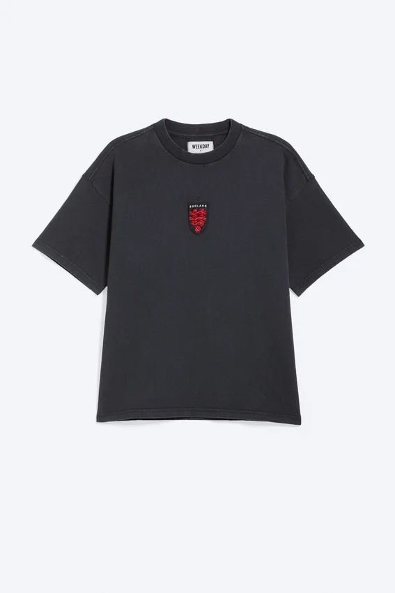 Toffs Loose Boxy Football T-Shirt – off Black Toffs Loose Boxy Football T-Shirt – off Black