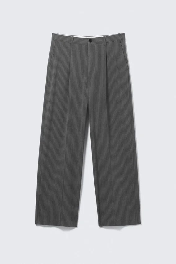 Uno Loose Suit Trousers – Dark Grey – Pinstripe Uno Loose Suit Trousers – Dark Grey – Pinstripe