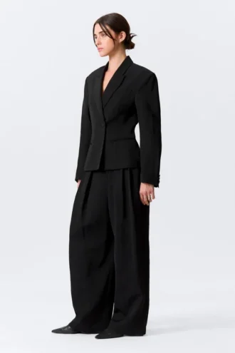 Waisted Linen-Blend Blazer – Black