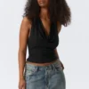Waterfall Drape Halter Top – Black Waterfall Drape Halter Top – Black