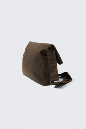 Waxed Cotton Canvas Messenger Bag – Dark Brown