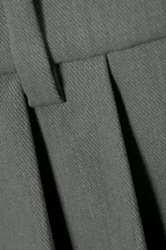 Wide Pleated Tailored Shorts – Dark Grey Melange