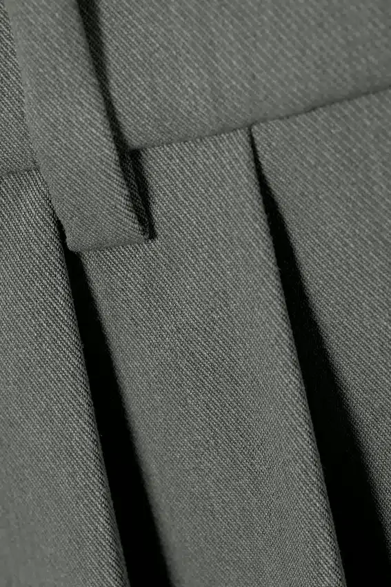 Wide Pleated Tailored Shorts – Dark Grey Melange Wide Pleated Tailored Shorts – Dark Grey Melange